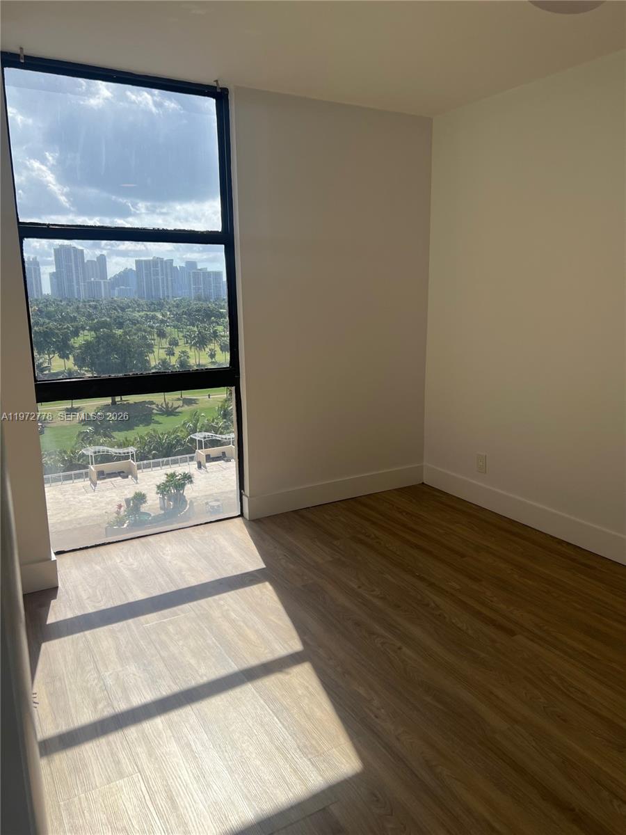 A11972778 Property Photo 12