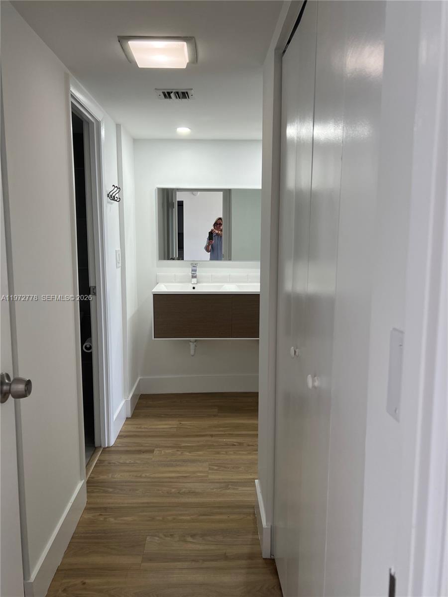 A11972778 Property Photo 20