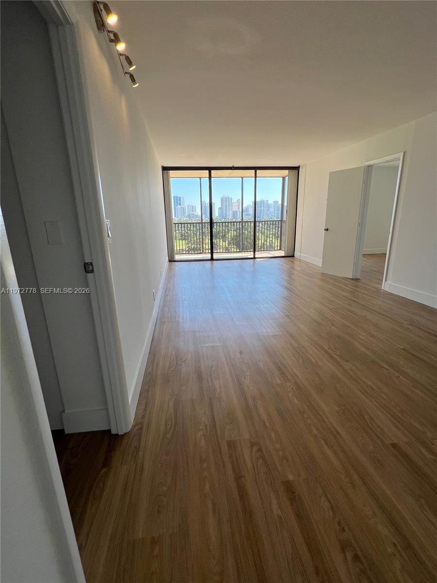 A11972778 Property Photo 24