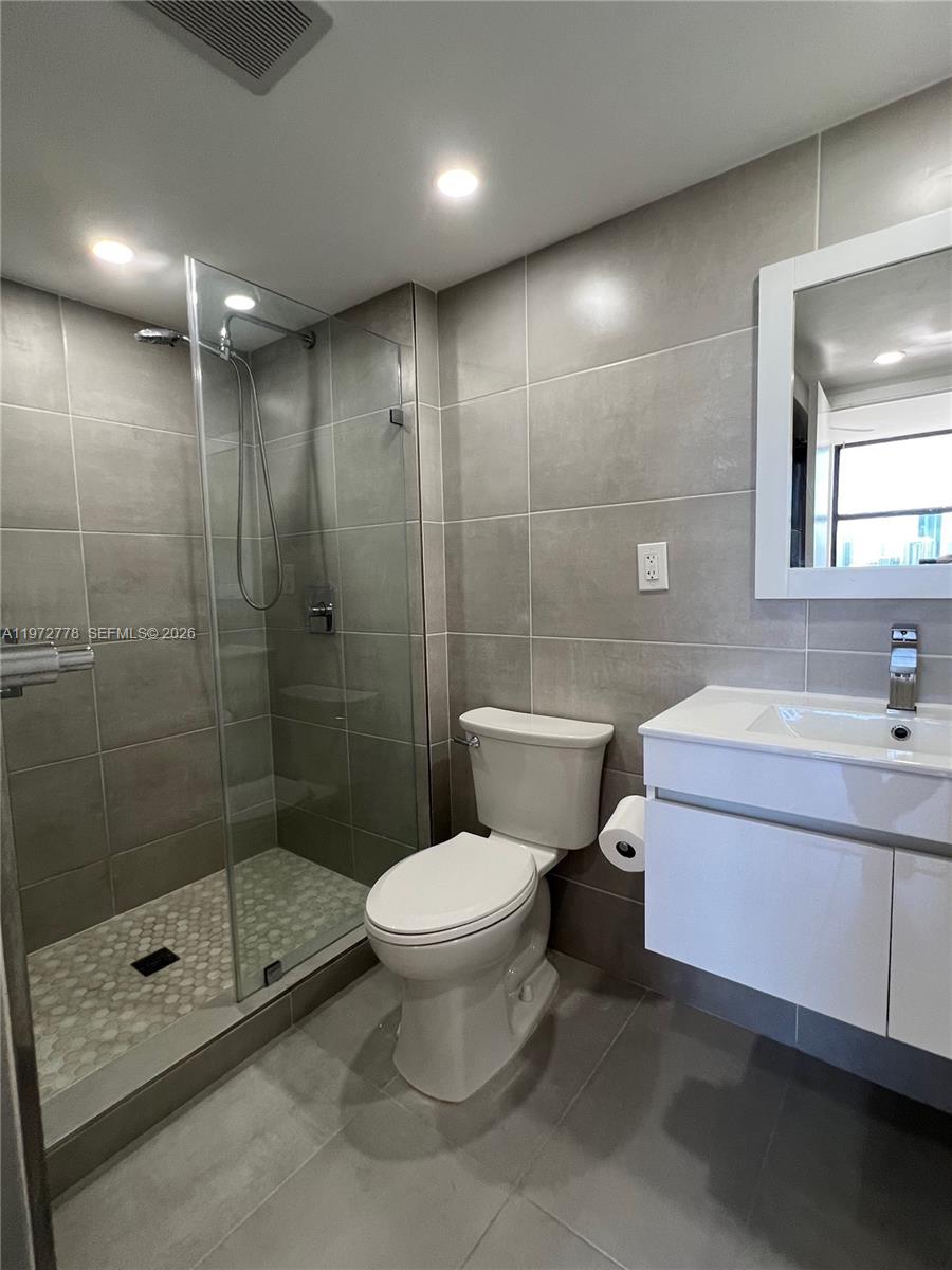 A11972778 Property Photo 26