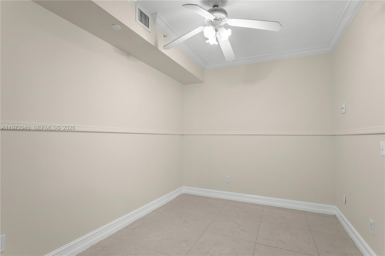 4775 Collins Avenue 1006 Property Photo 9
