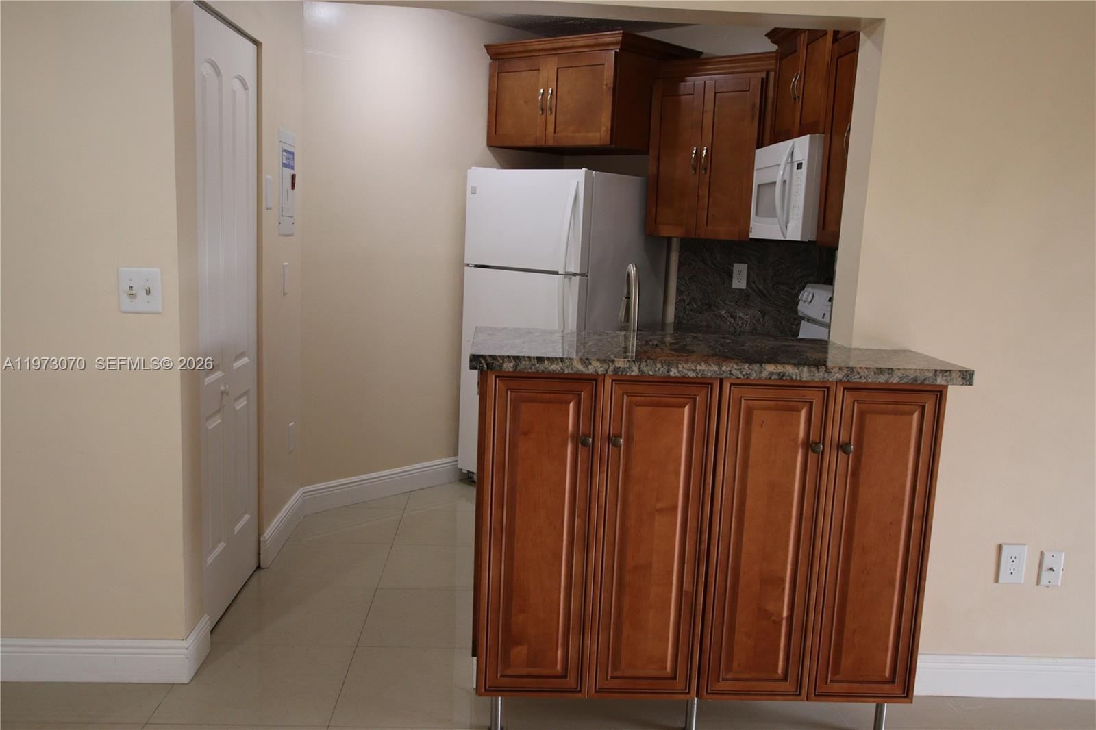 690 W Park Drive 2-204 Property Photo 9