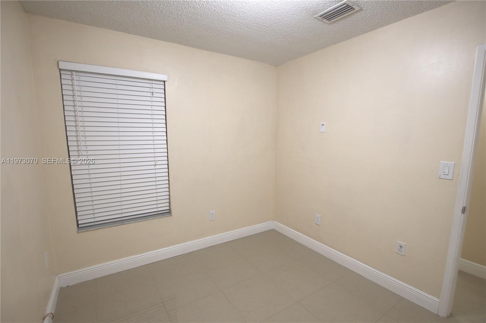 690 W Park Drive 2-204 Property Photo 39