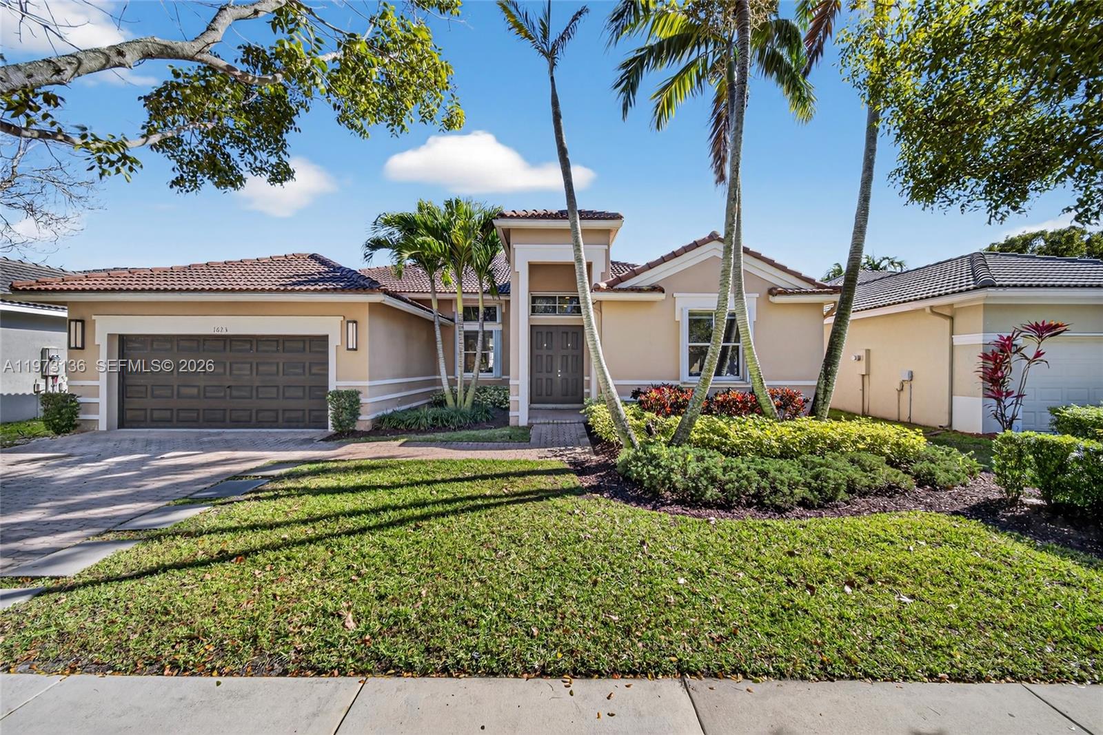 1623 Blue Jay Circle