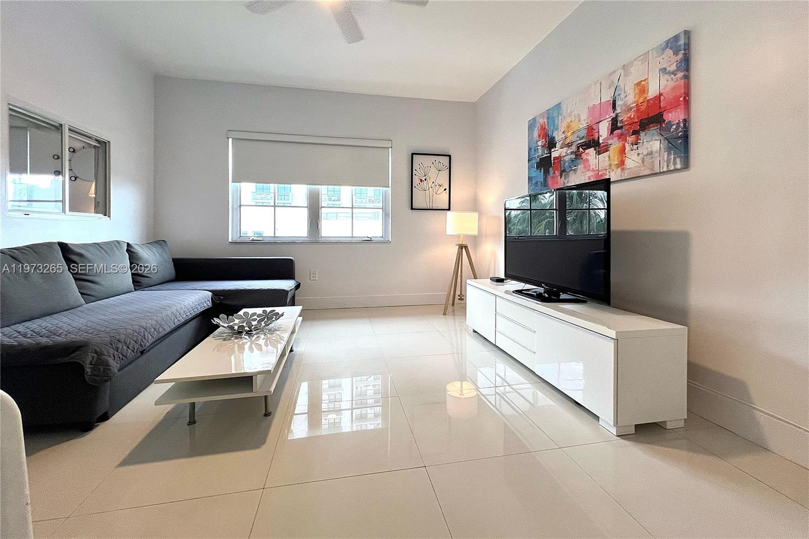 1100 Collins Avenue 303