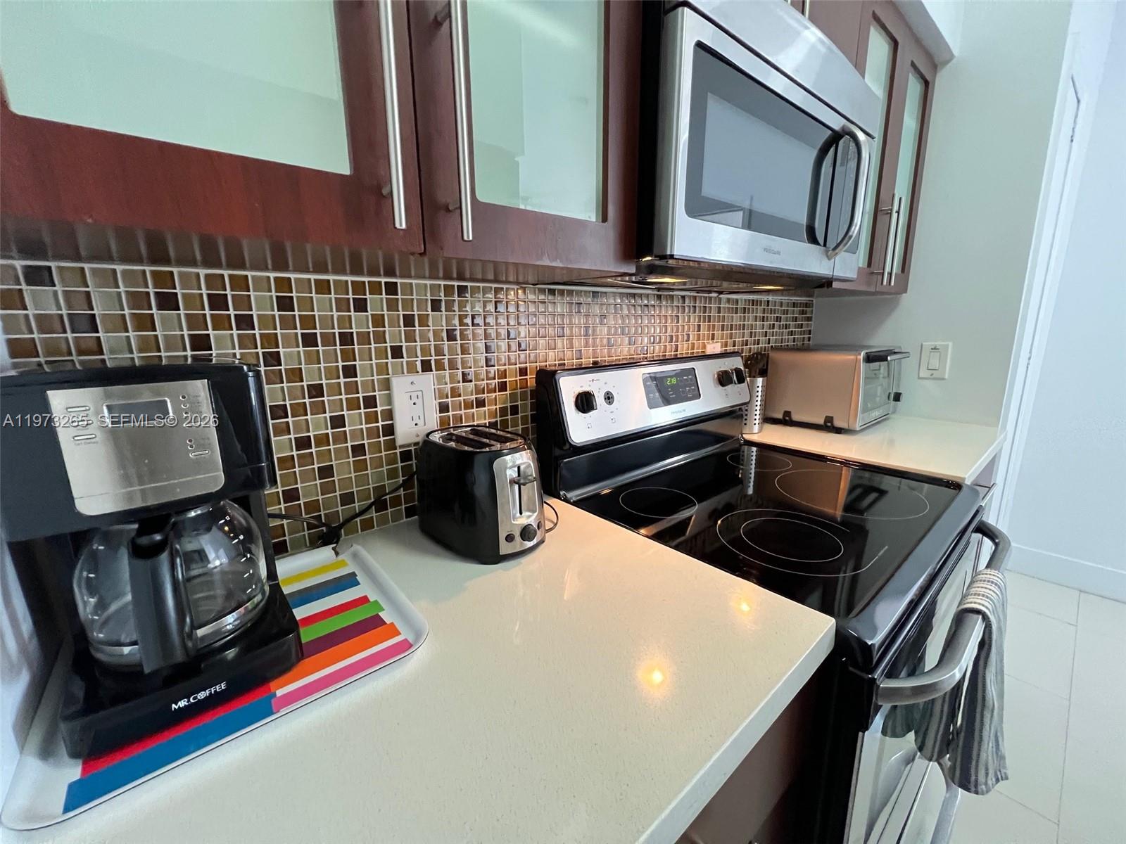 1100 Collins Avenue 303 Property Photo 7