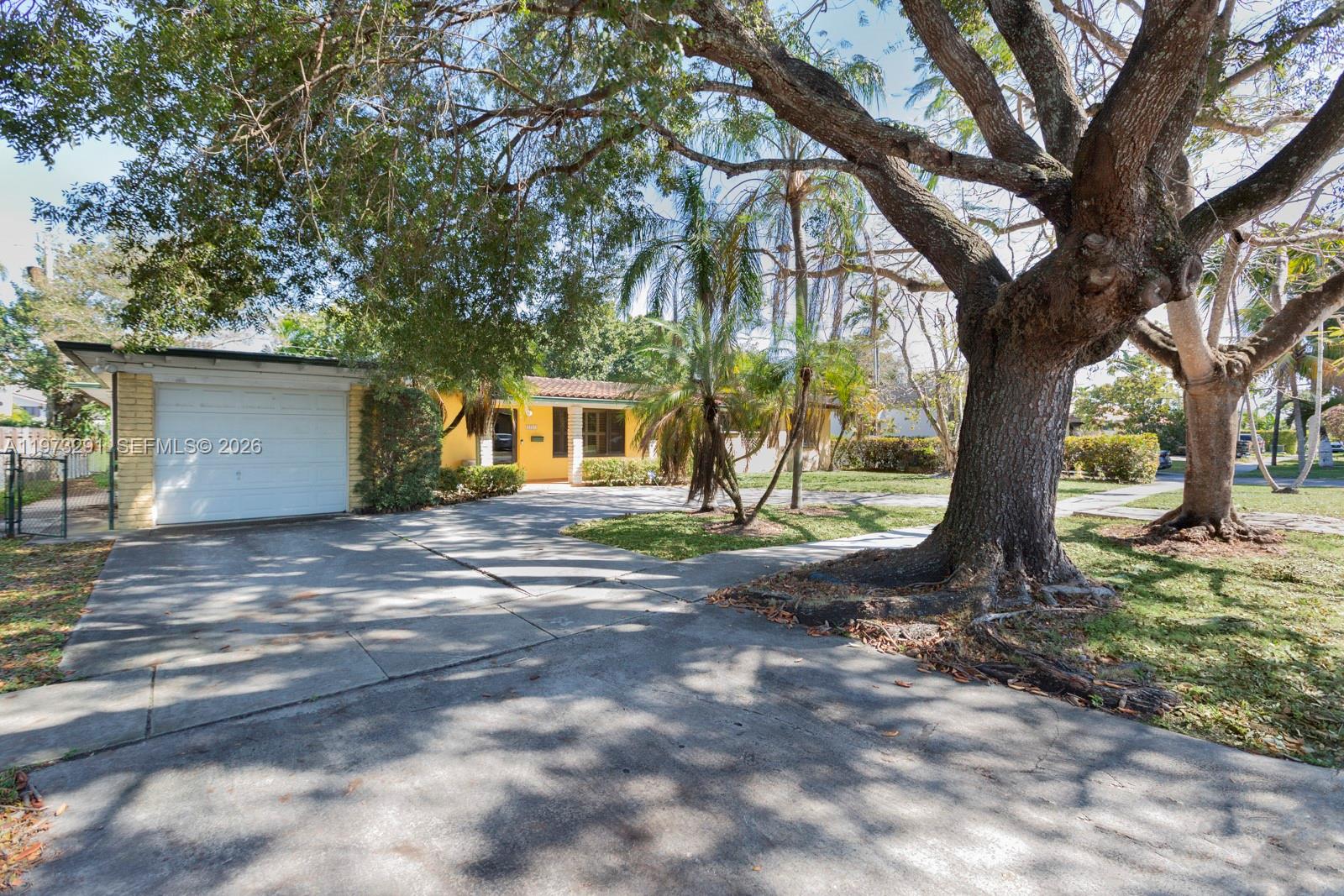 3721 SW 58th Avenue