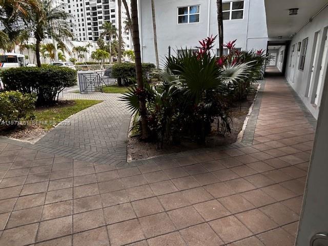 2200 S Ocean Drive N102 Property Photo 13