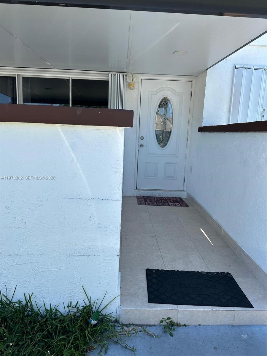 3242 Nw 203rd Street Property Photo 2
