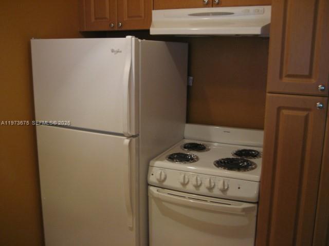 10832 N Kendall Drive U-6 Property Photo 7