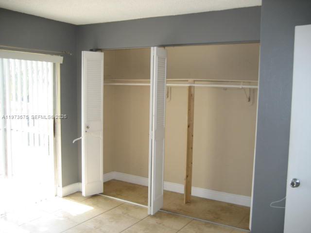 10832 N Kendall Drive U-6 Property Photo 11
