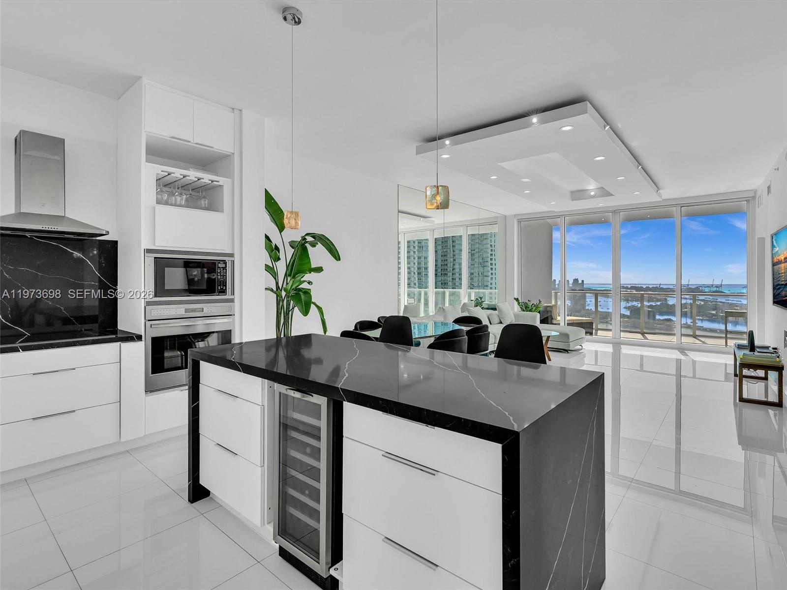 2020 N Bayshore Drive 3303 Property Photo 1