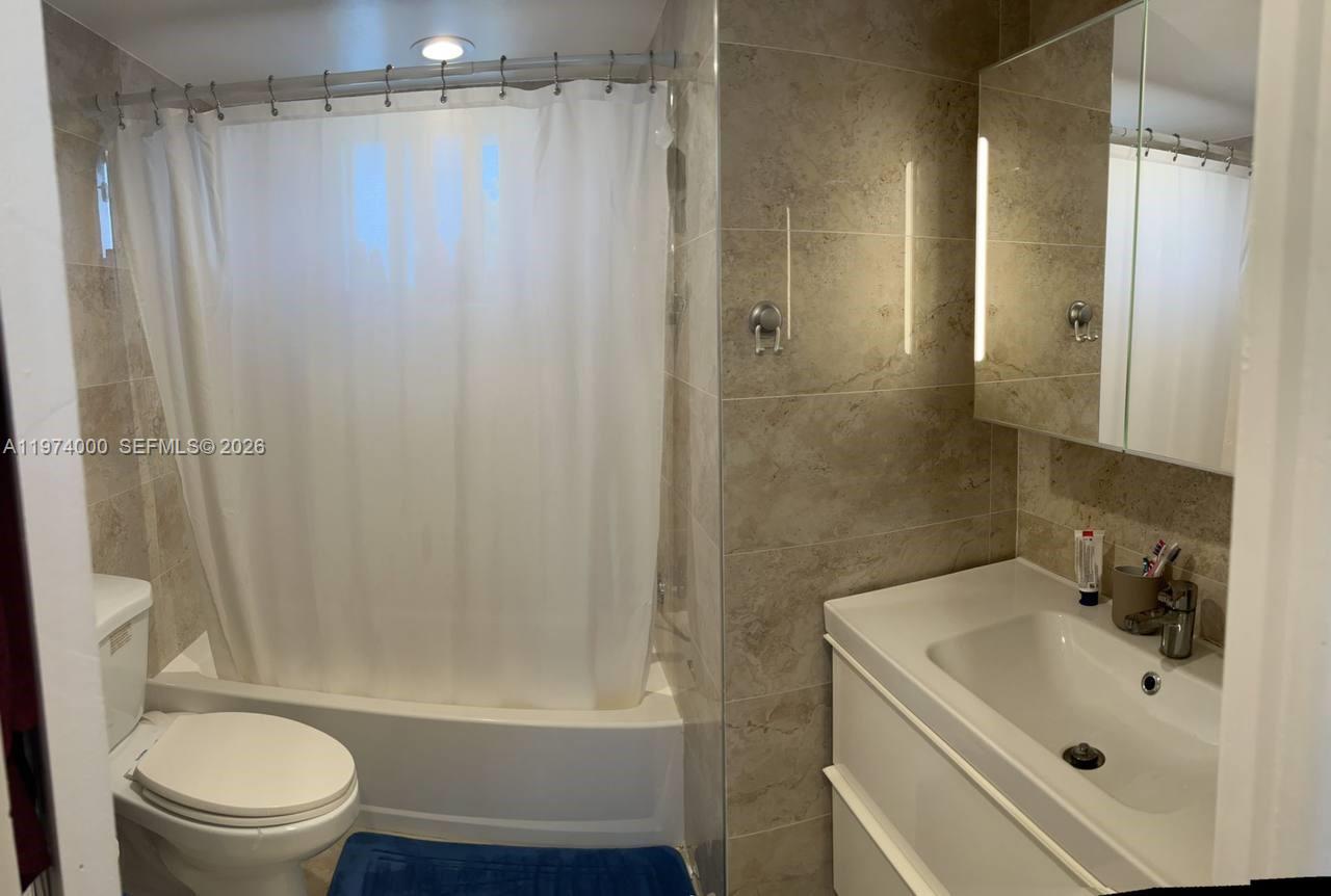 1150 Ne 191st Street 34 Property Photo 3