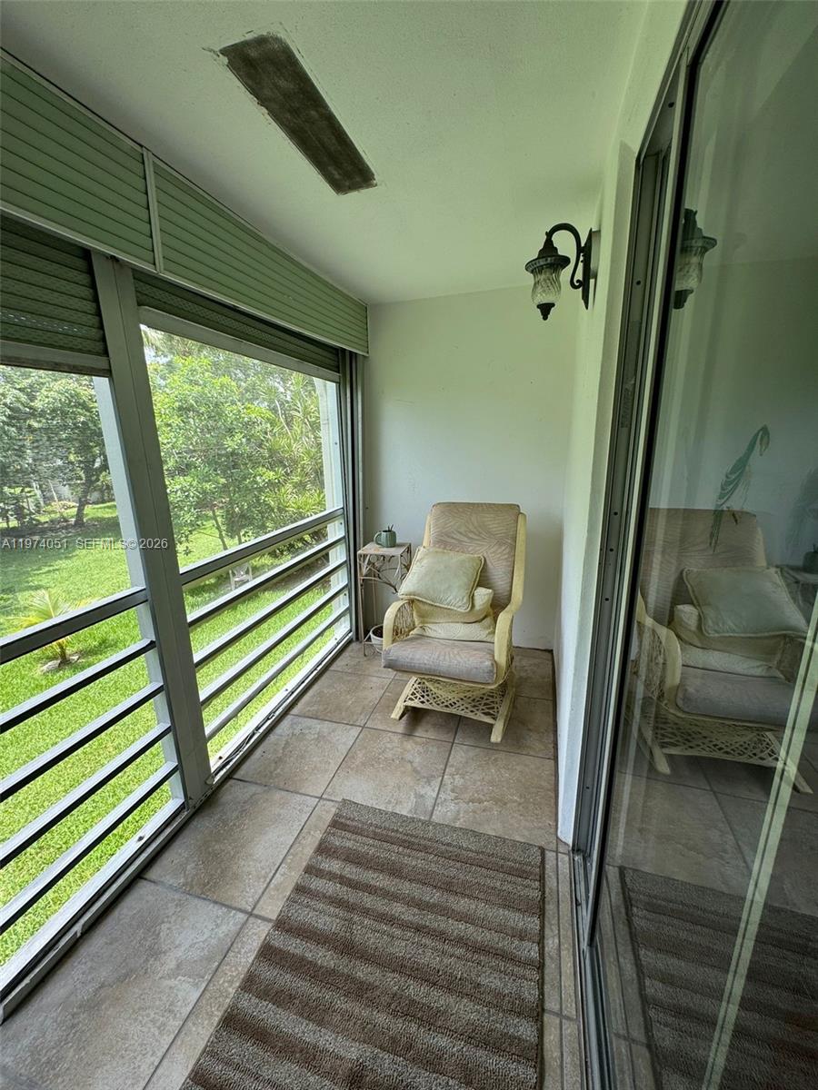 221 Kent M 221 Property Photo 11