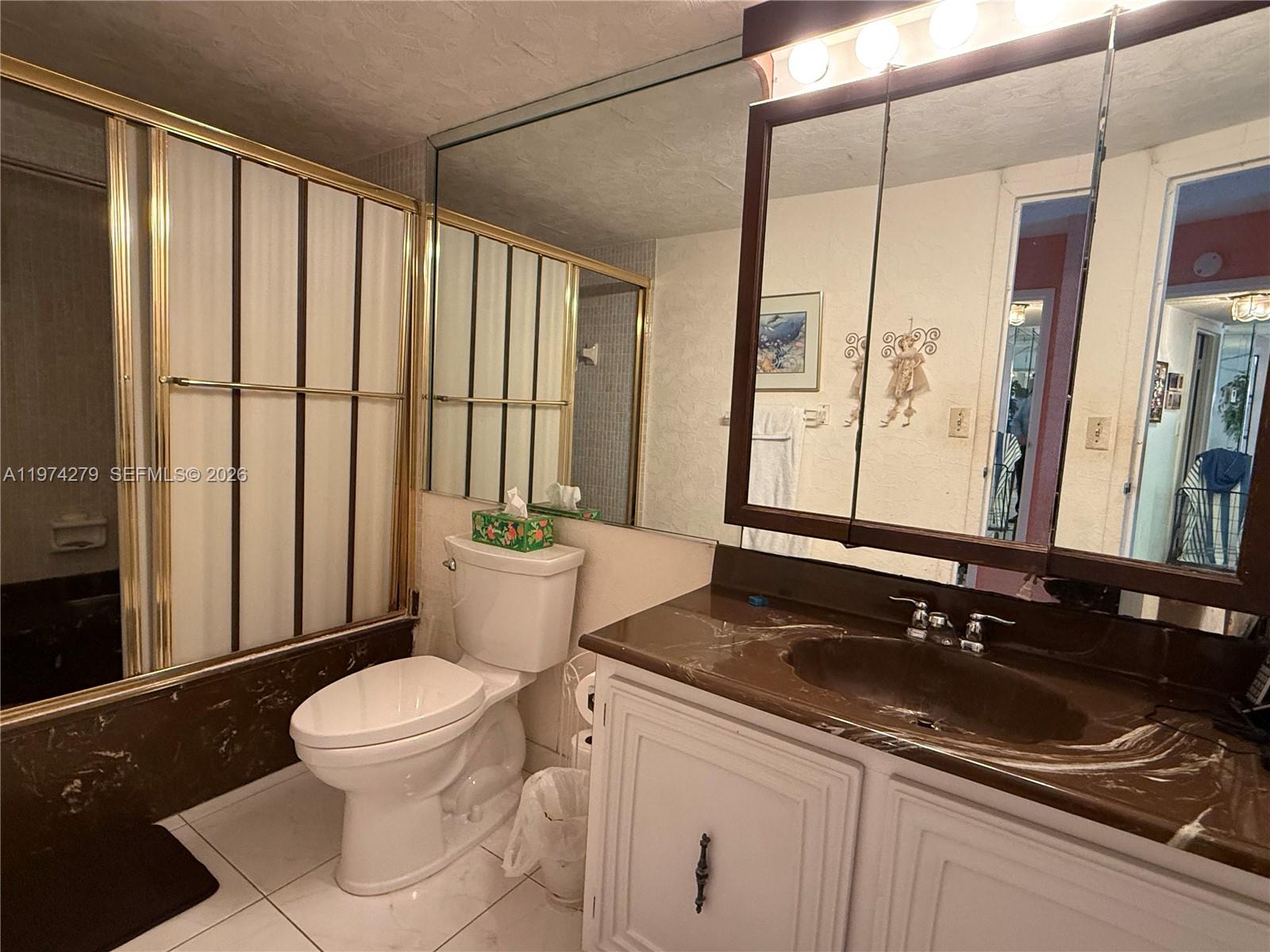 1000 Parkview Drive 1022 Property Photo 8