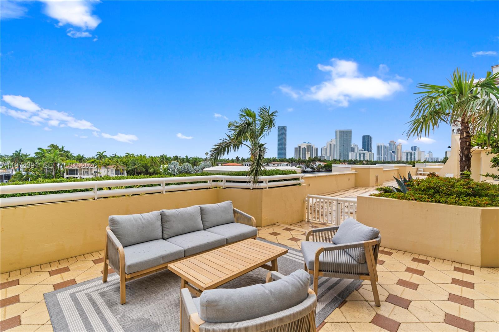 20191 E Country Club Drive 407 Property Photo 2