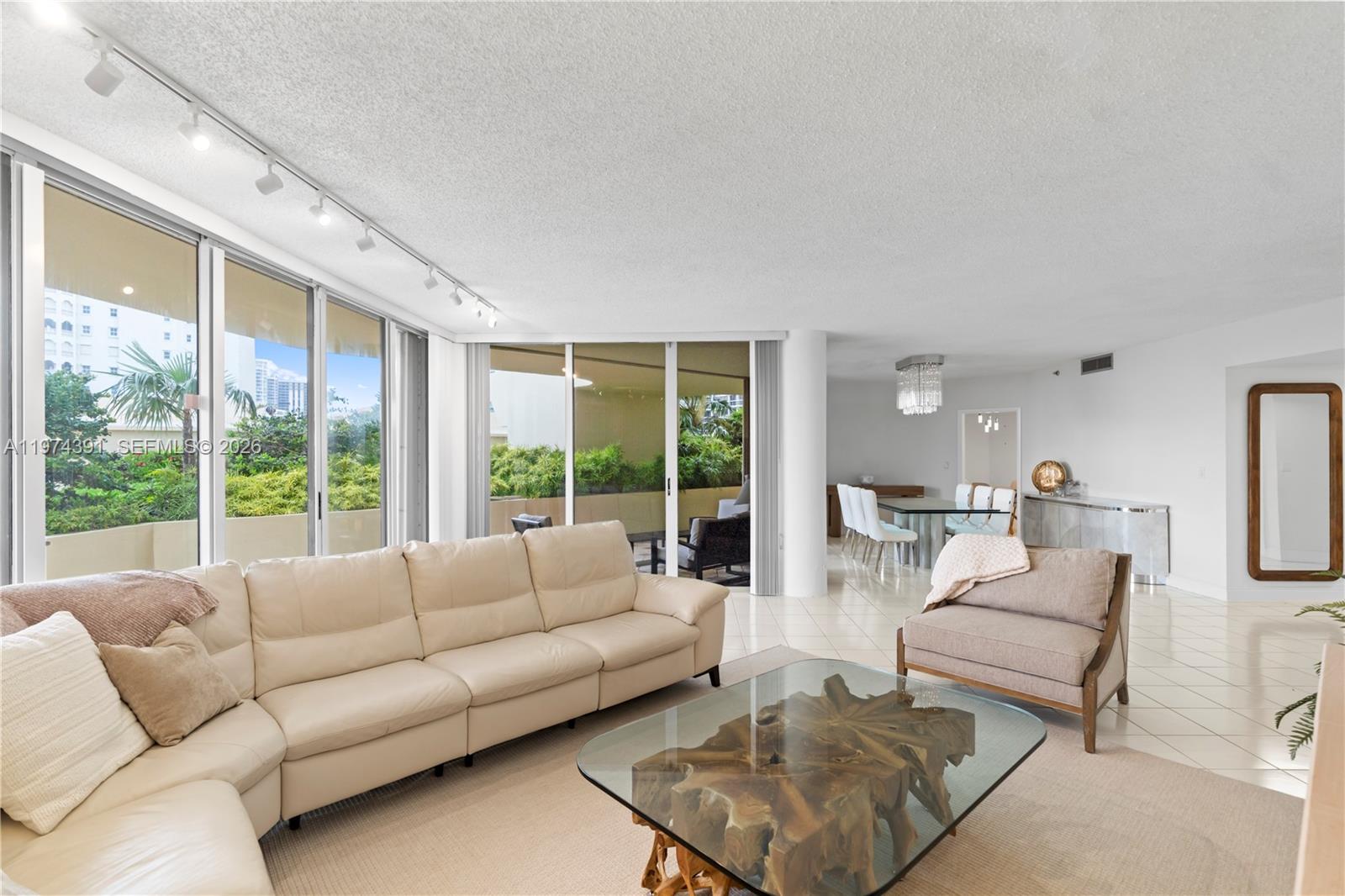 20191 E Country Club Drive 407 Property Photo 3