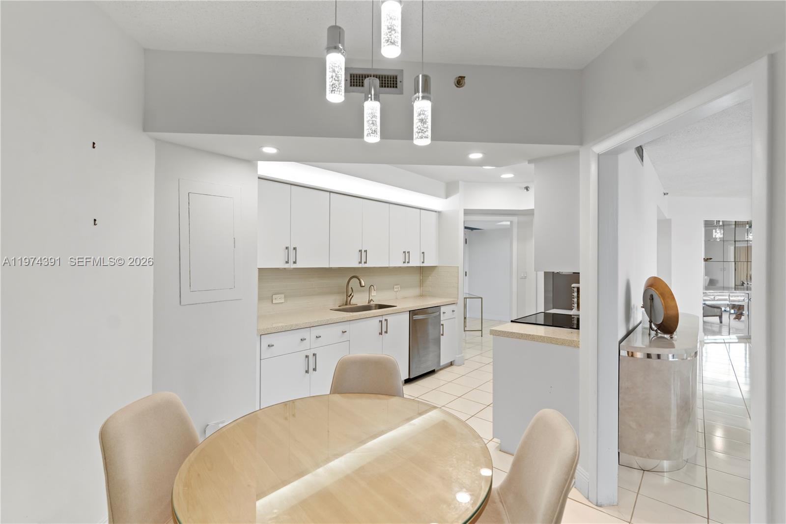 20191 E Country Club Drive 407 Property Photo 12