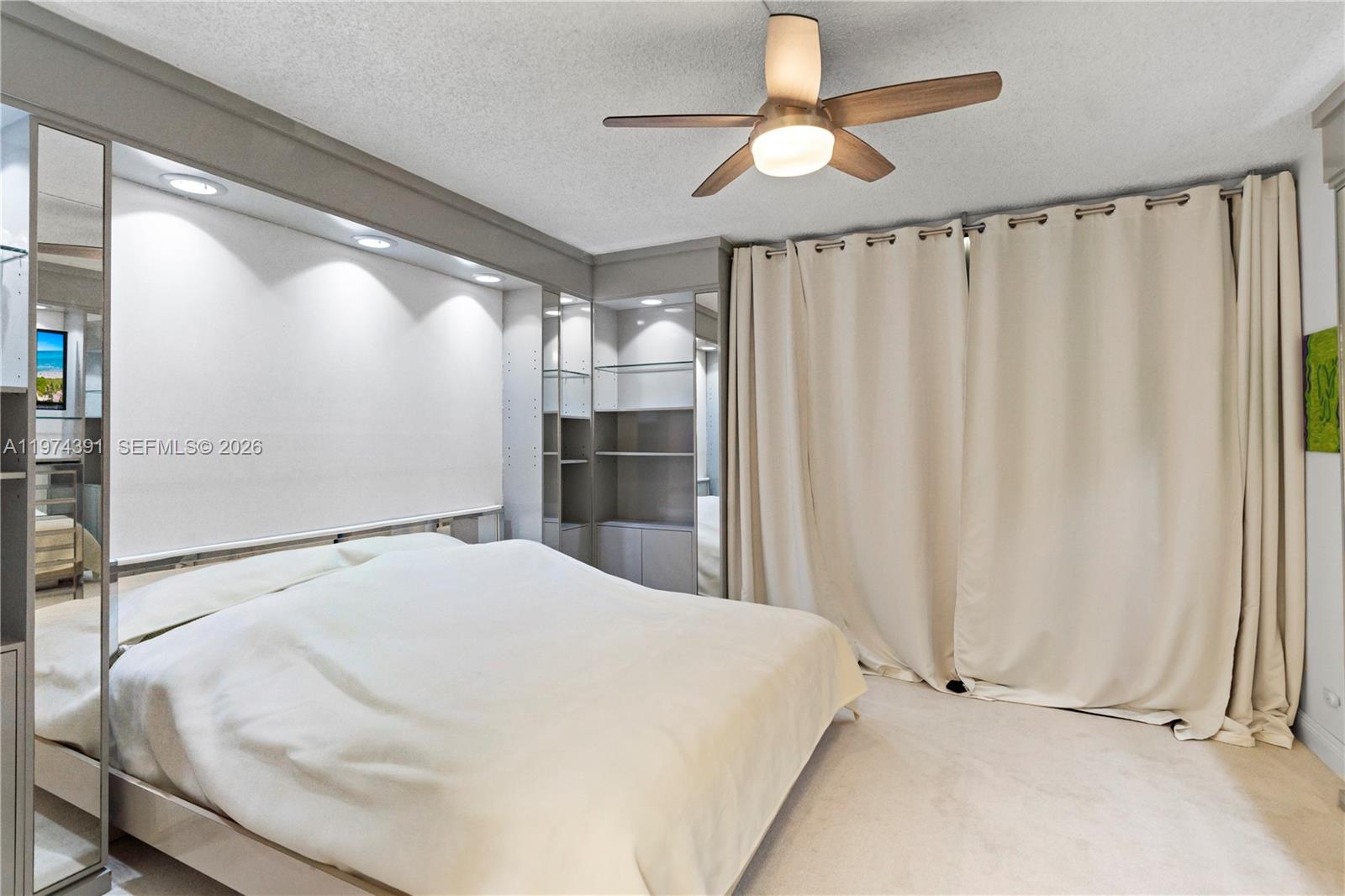 20191 E Country Club Drive 407 Property Photo 25