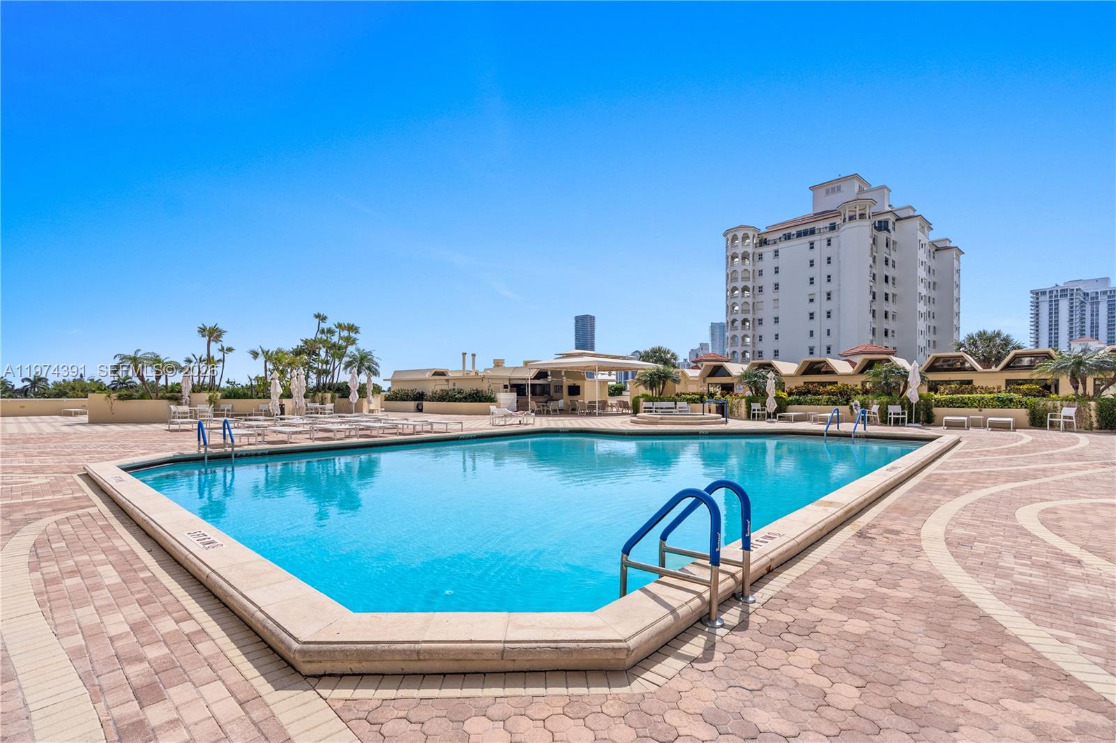 20191 E Country Club Drive 407 Property Photo 39