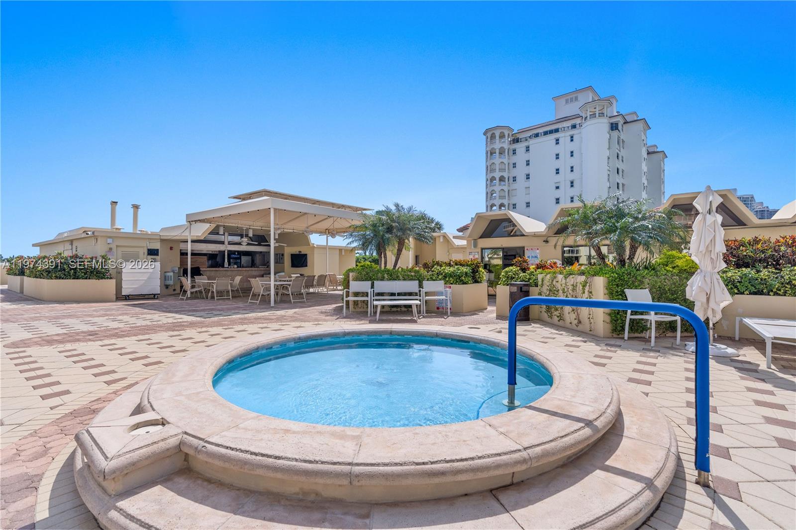 20191 E Country Club Drive 407 Property Photo 40