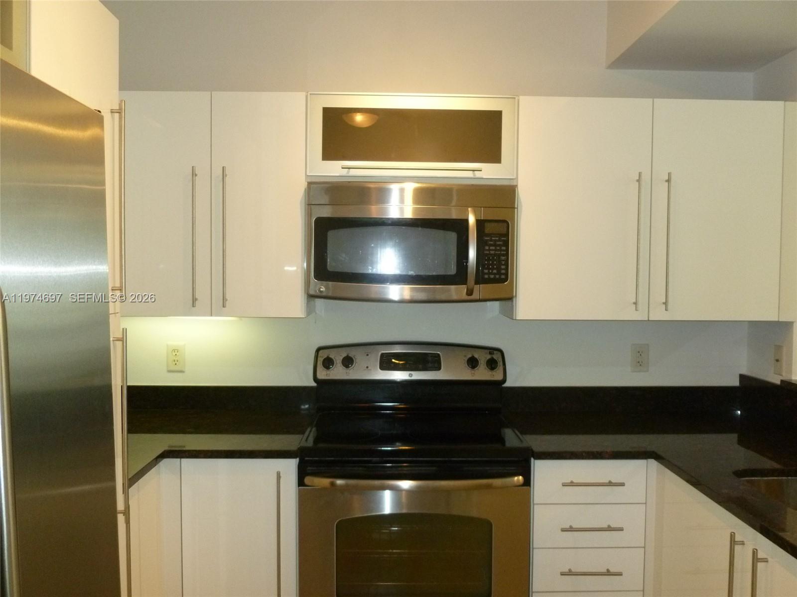 7350 Sw 89th Street 807s Property Photo 2