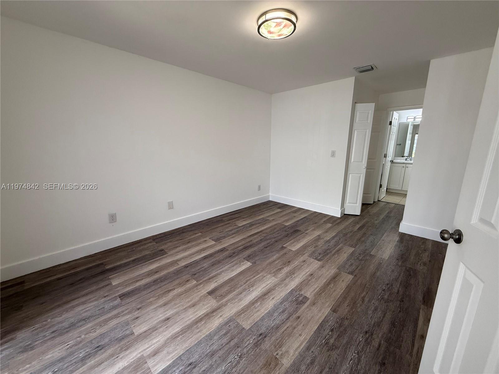 A11974842 Property Photo 12