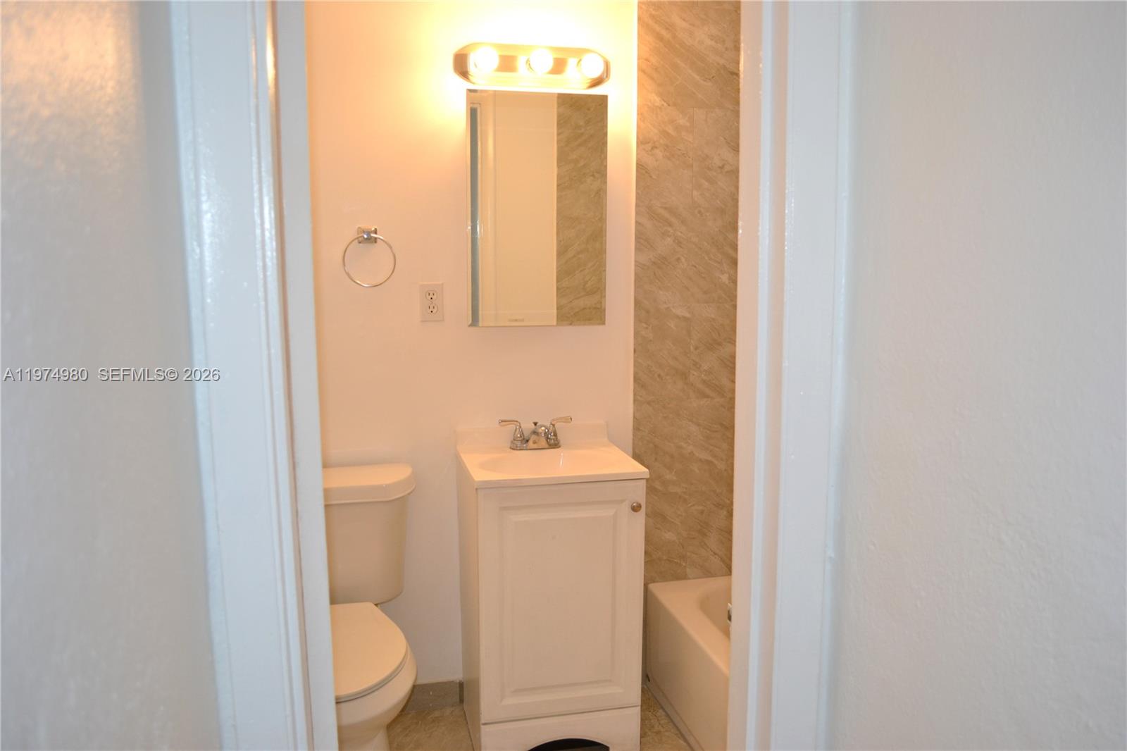 1035 Sw 4th Street 2 Property Photo 9