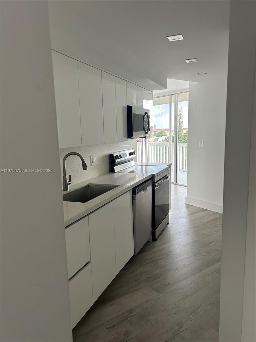 6921 Environ Boulevard 7P Property Photo 1