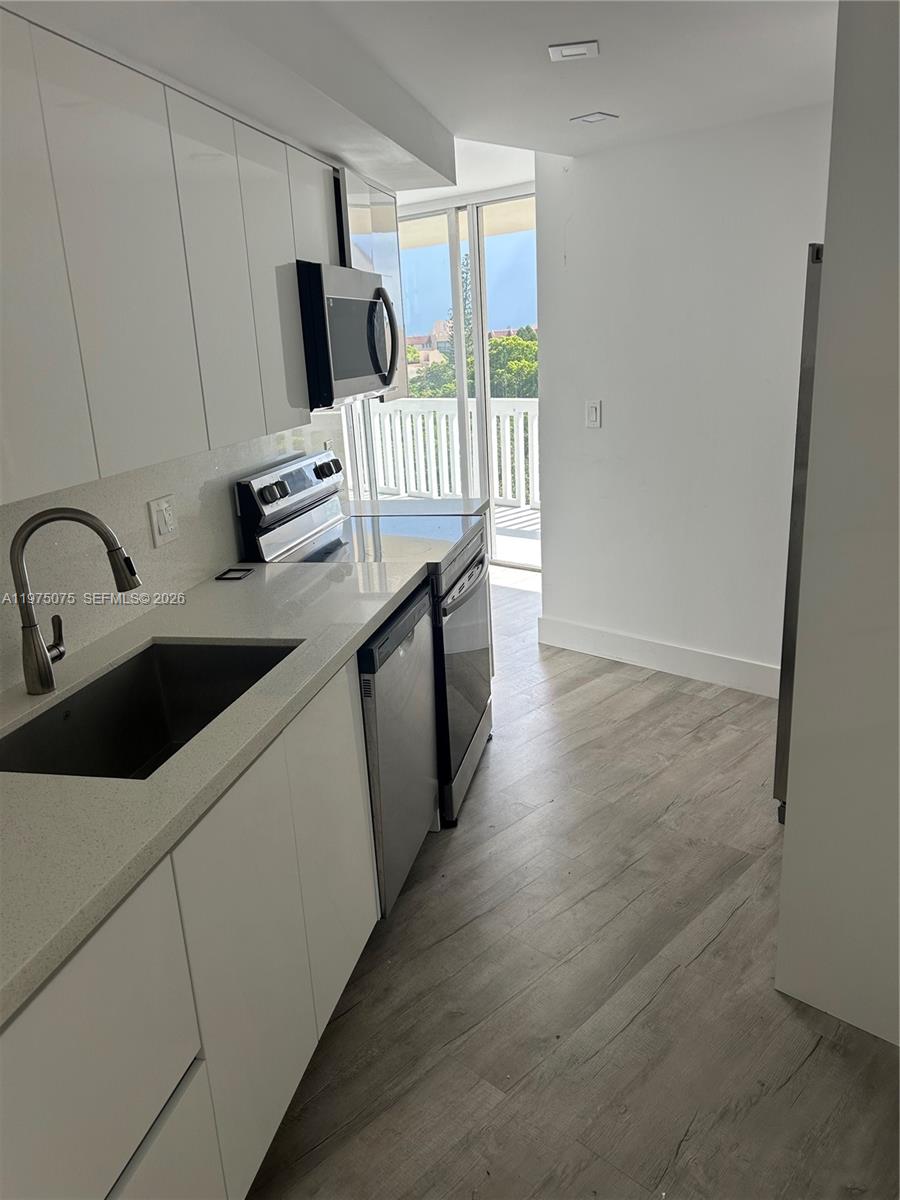 6921 Environ Boulevard 7p Property Photo 3