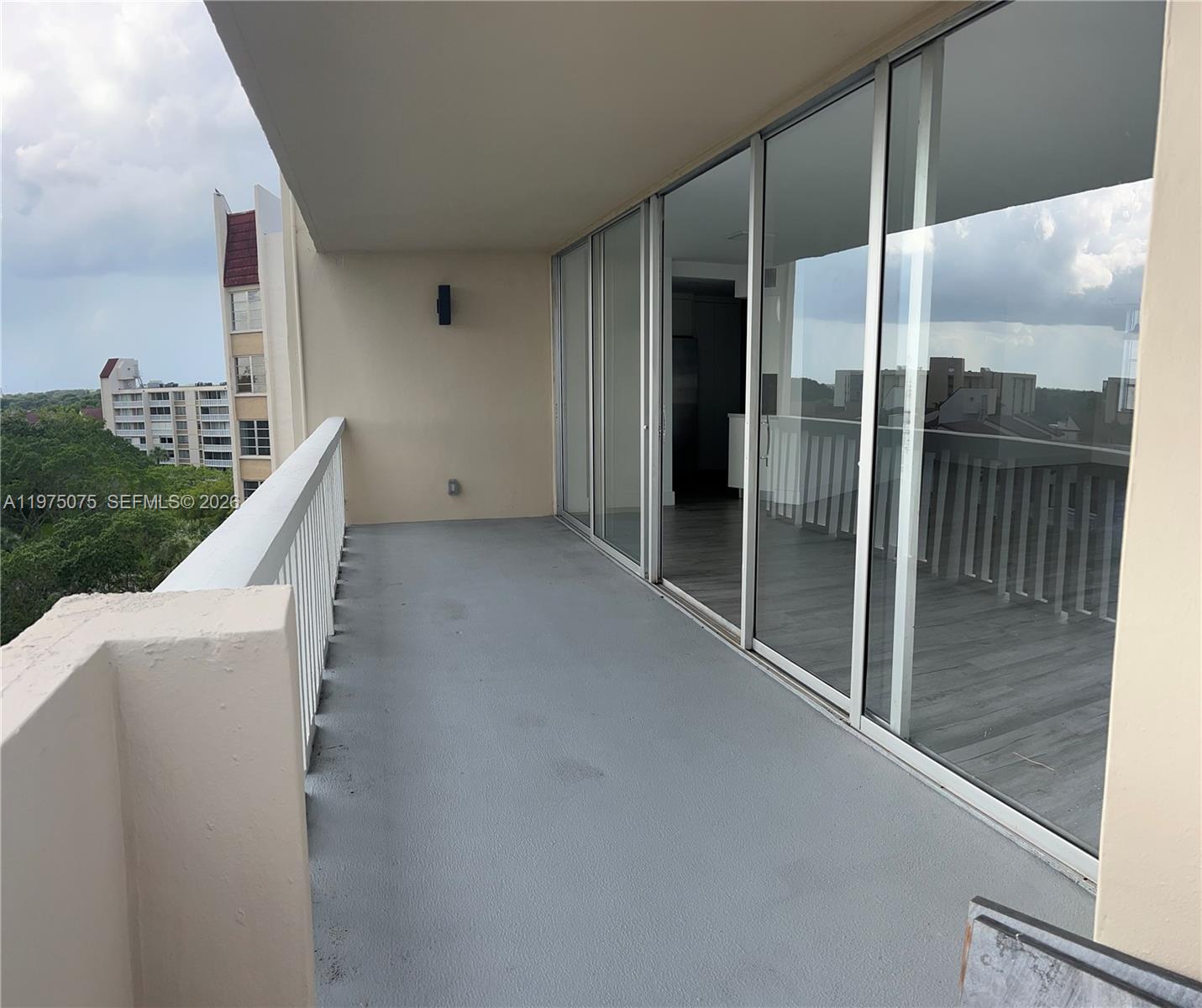 6921 Environ Boulevard 7p Property Photo 6
