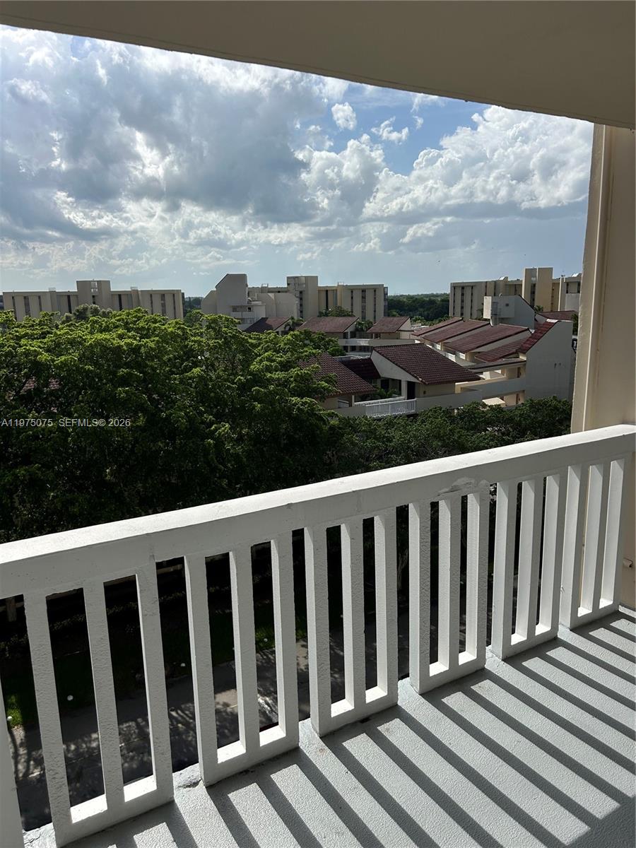 6921 Environ Boulevard 7p Property Photo 13
