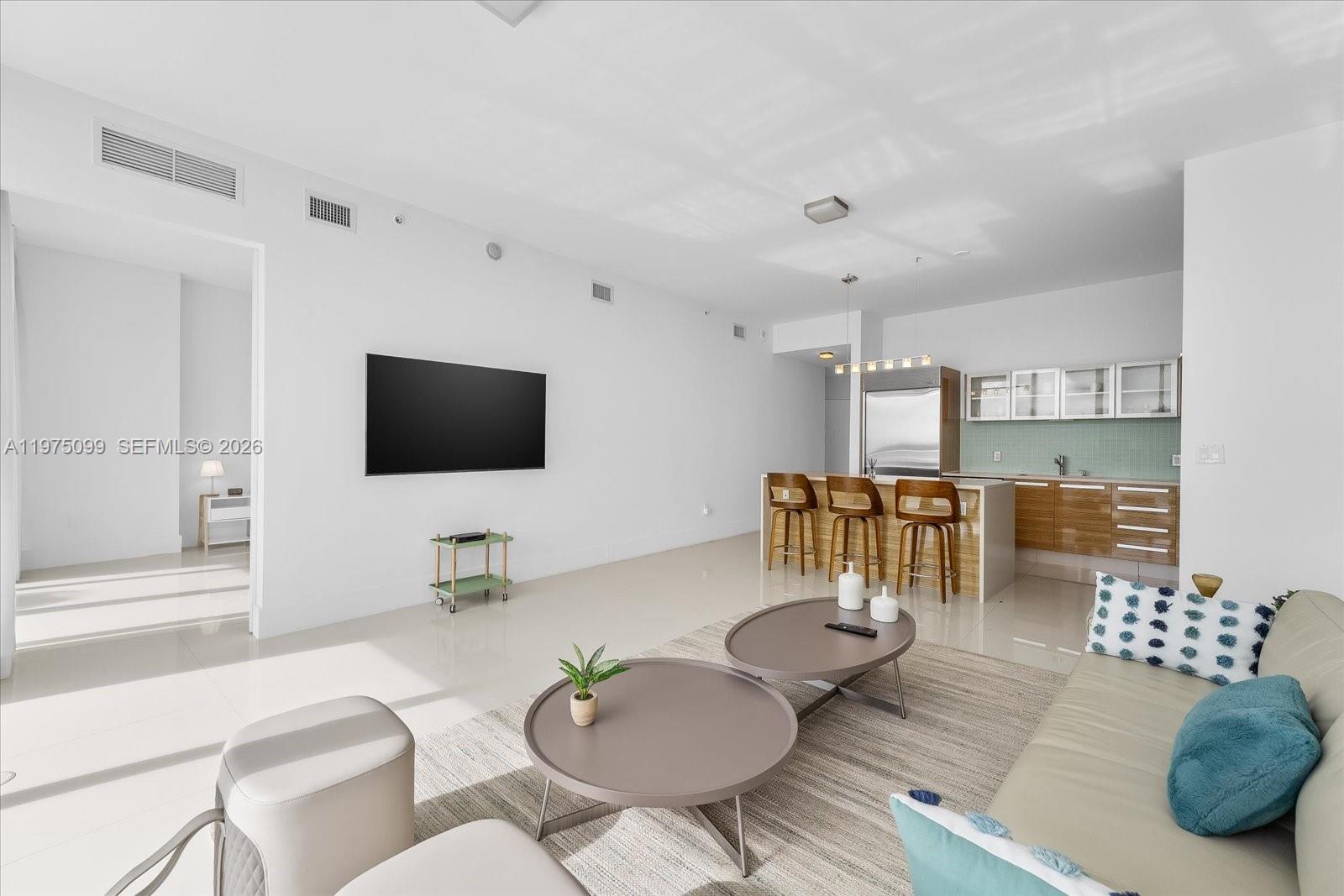 2020 N Bayshore Drive 605 Property Photo 8