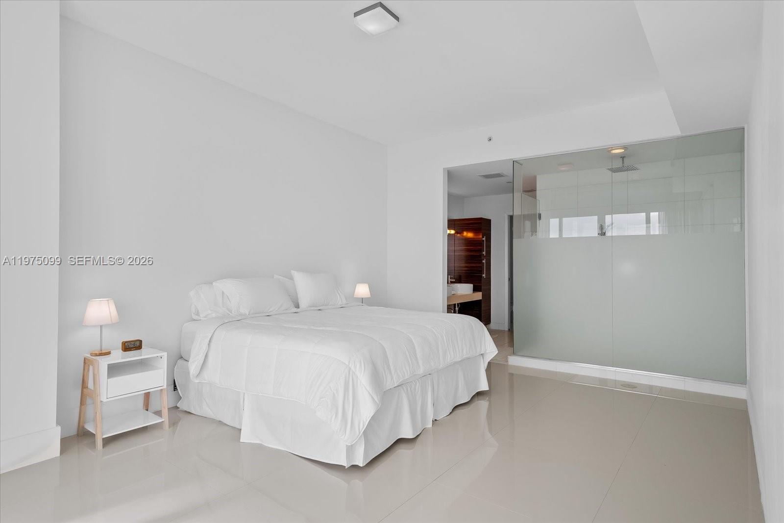 2020 N Bayshore Drive 605 Property Photo 9