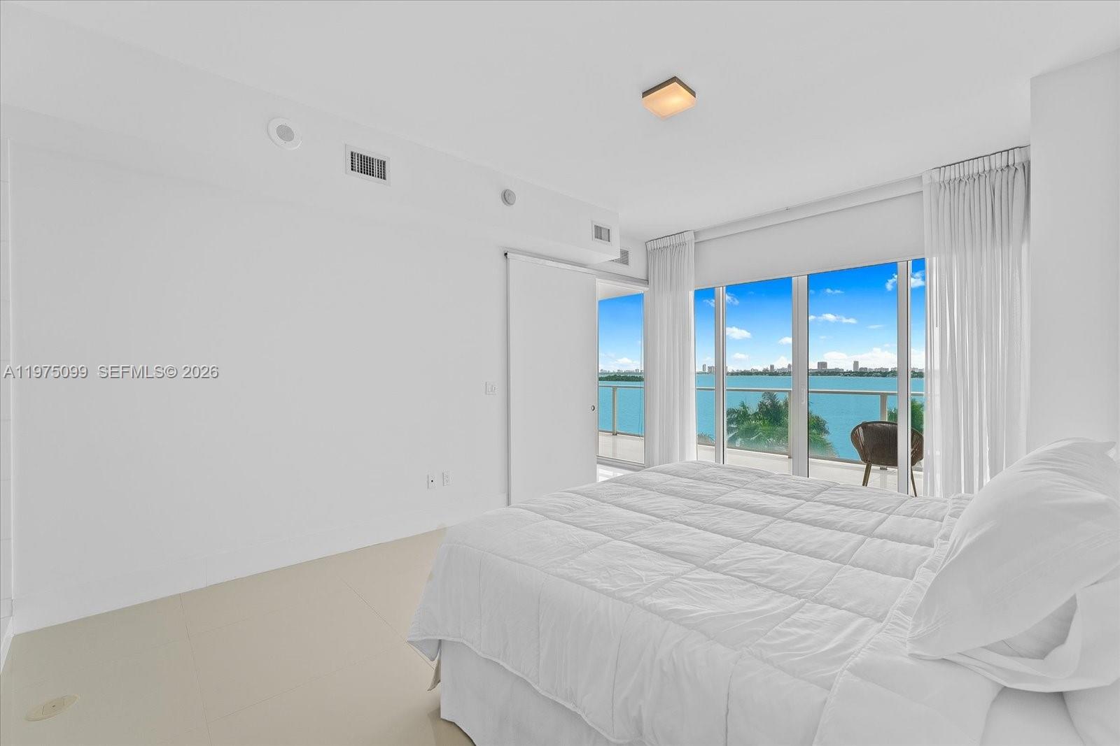 2020 N Bayshore Drive 605 Property Photo 11