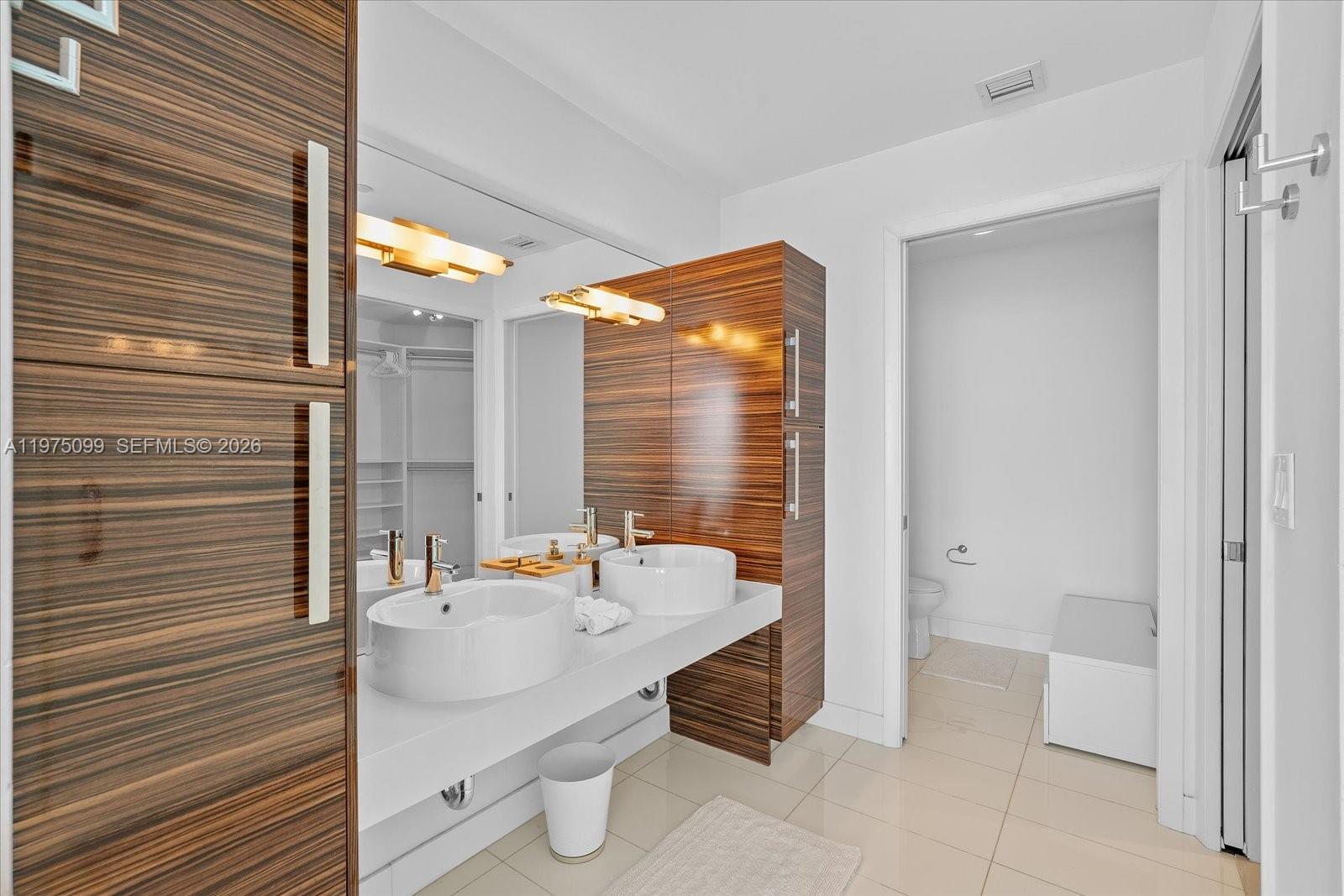 2020 N Bayshore Drive 605 Property Photo 12