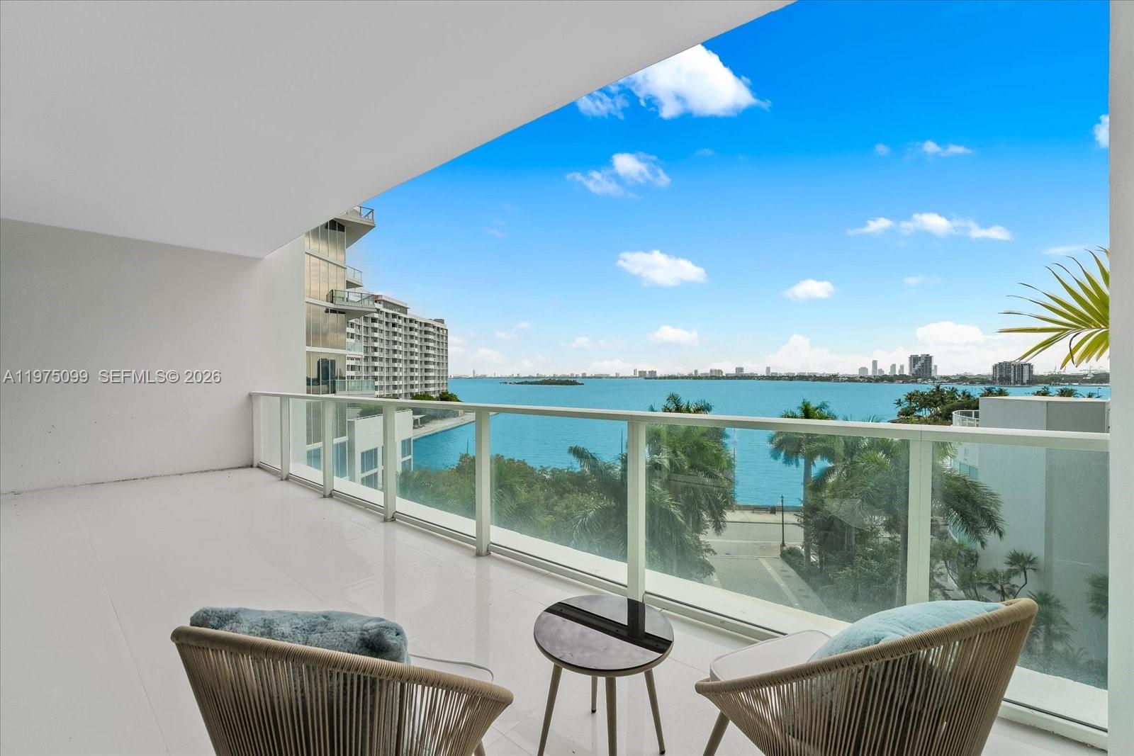 2020 N Bayshore Drive 605 Property Photo 17