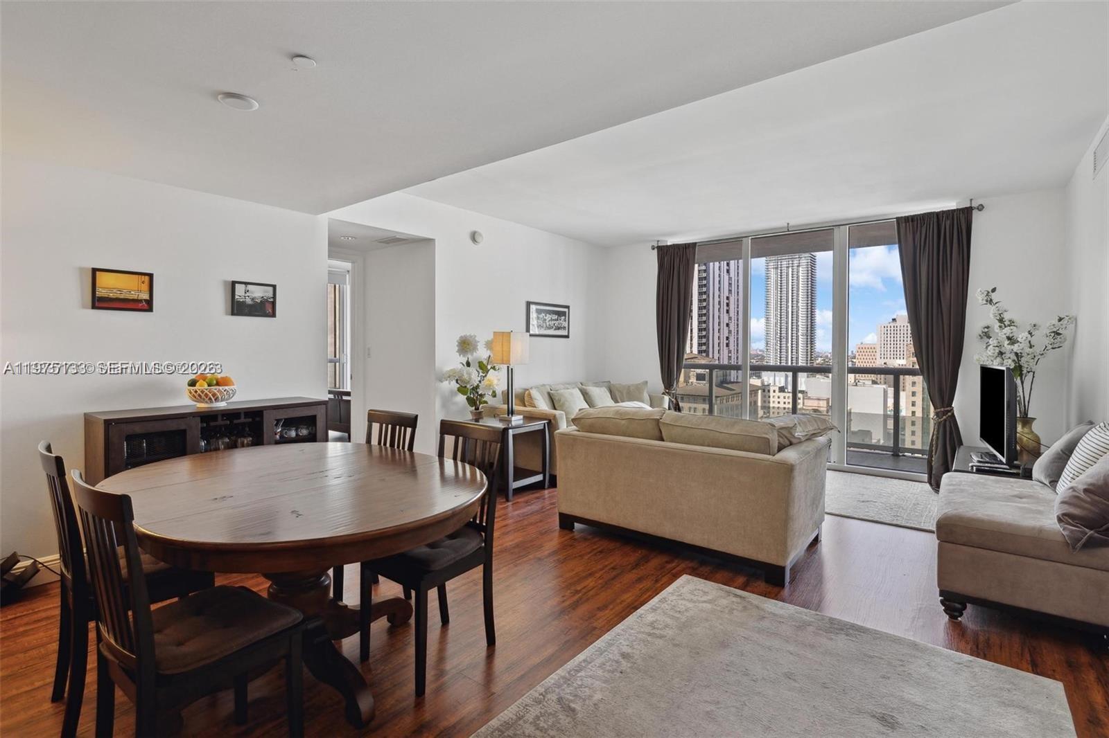 50 Biscayne Boulevard 2111 Property Photo 6
