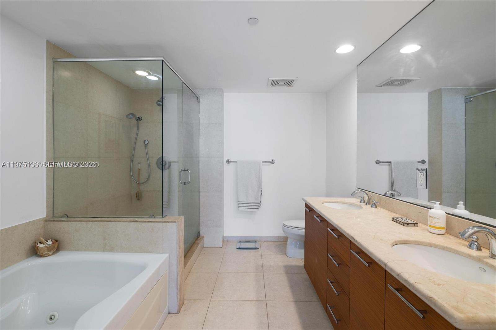 50 Biscayne Boulevard 2111 Property Photo 19