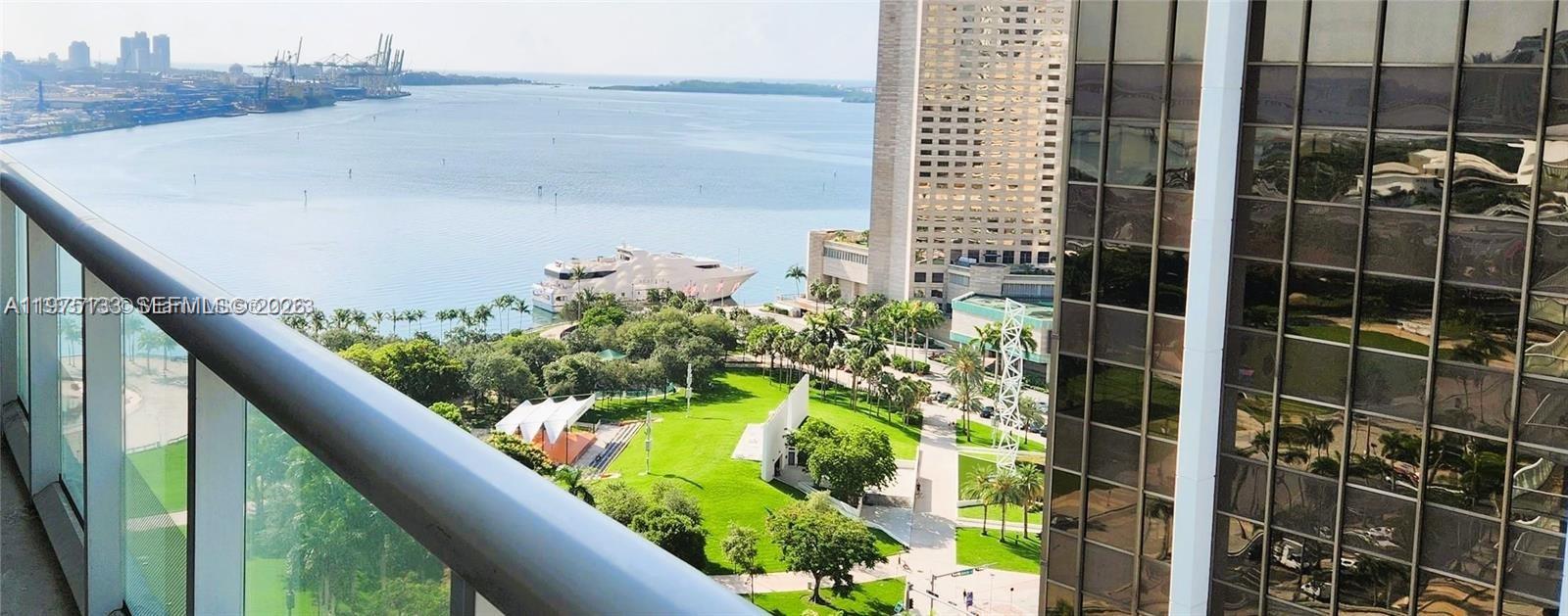 50 Biscayne Boulevard 2111 Property Photo 27