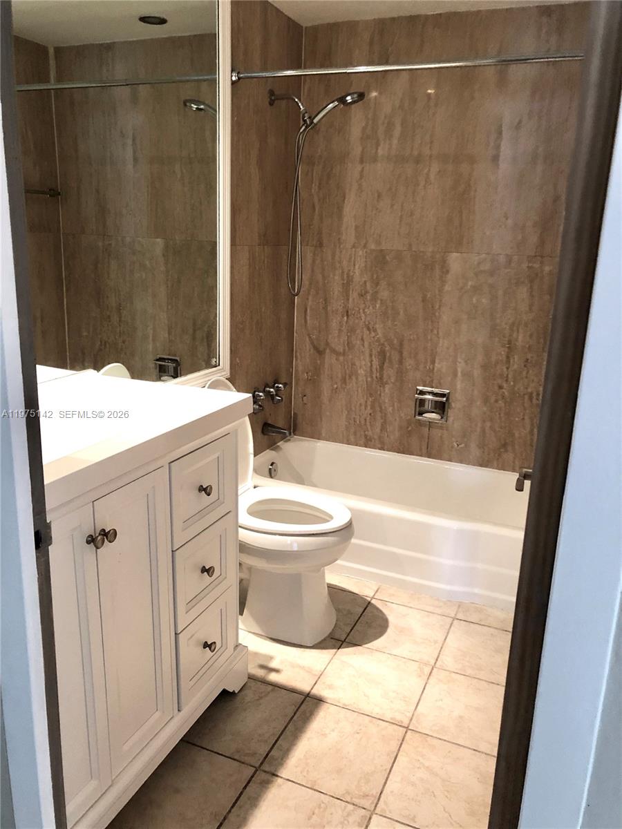 1408 Brickell Bay Drive 404 Property Photo 27