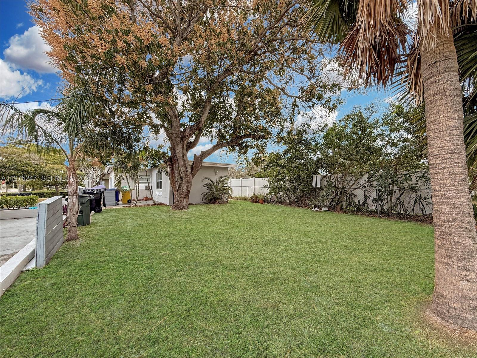 1625 S Federal Highway Property Photo 13