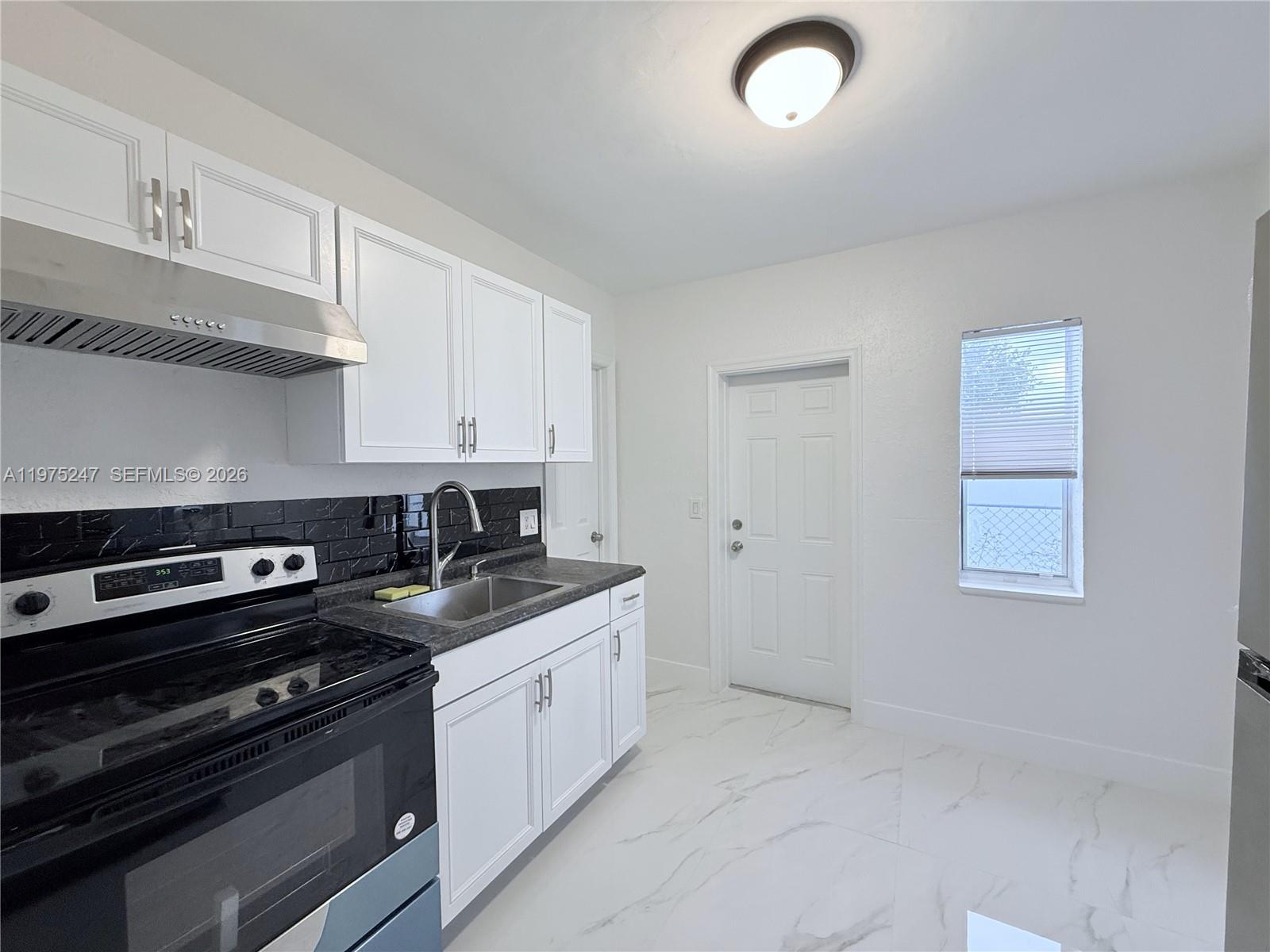 1625 S Federal Highway Property Photo 26