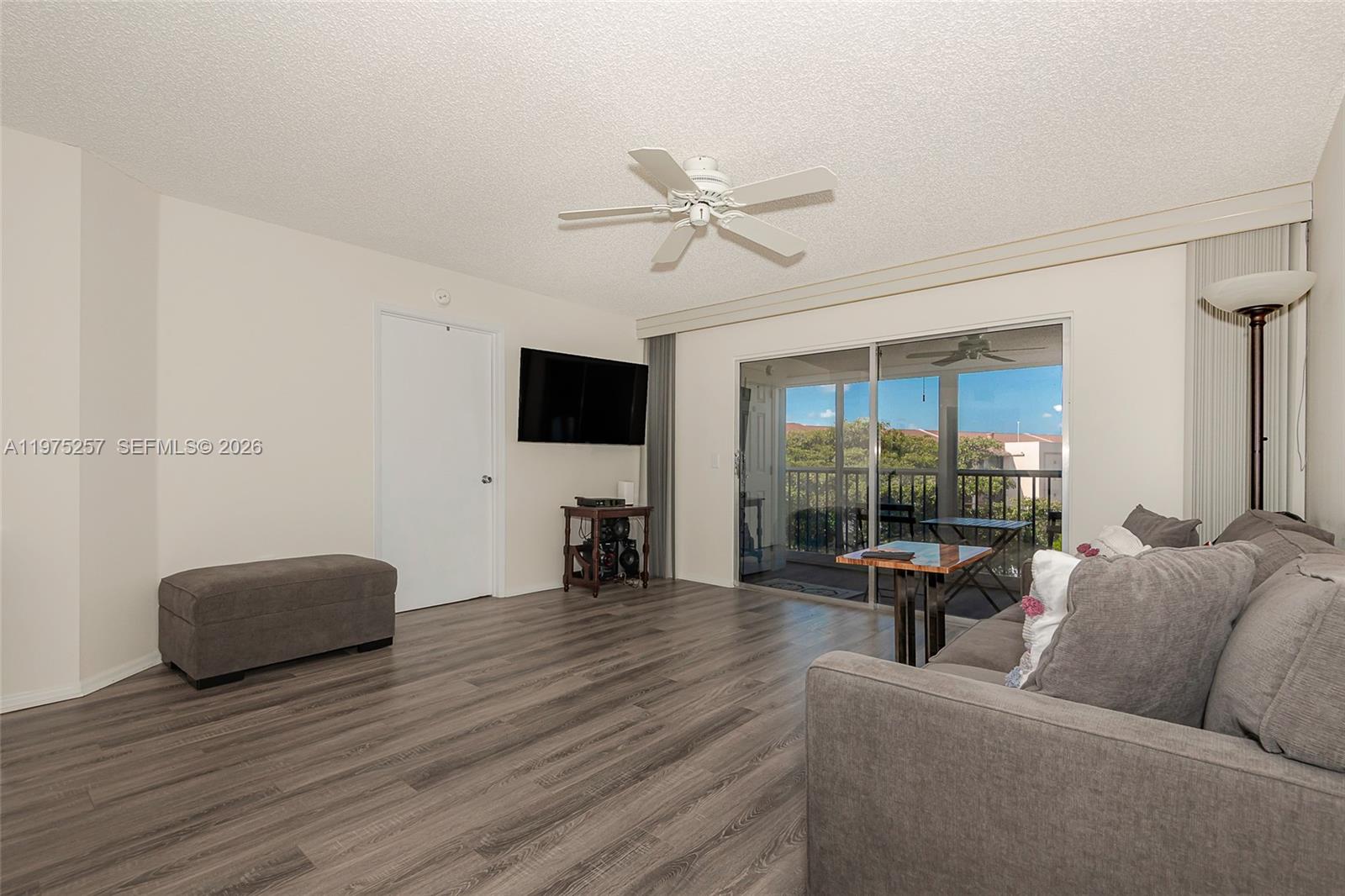 1200 Sw 137th Avenue 402e Property Photo 8