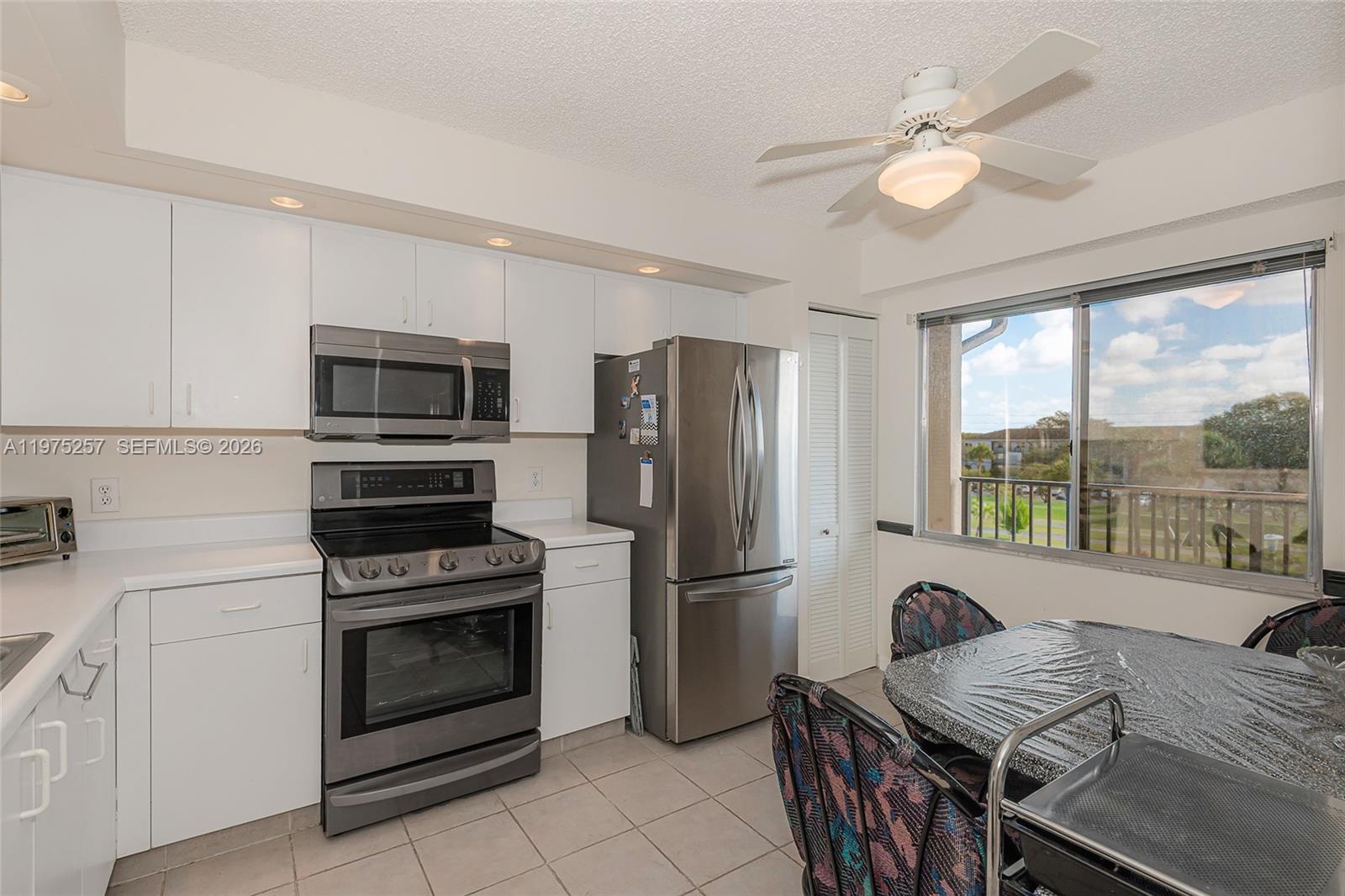 1200 Sw 137th Avenue 402e Property Photo 15
