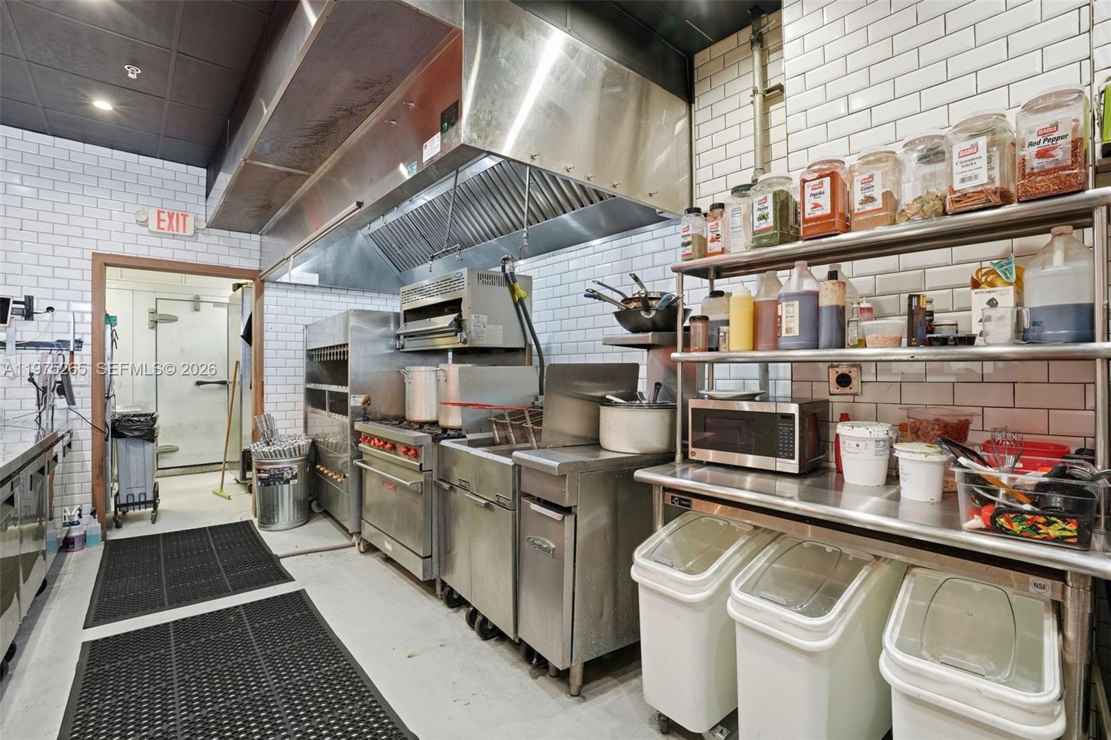 A11975265 Property Photo 6
