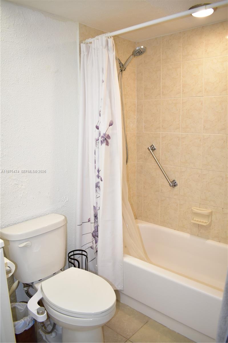 2801 N Pine Island Road 112 Property Photo 37