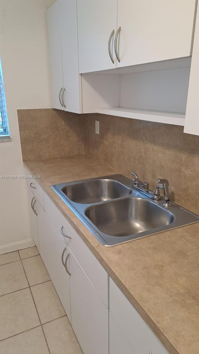 A11975520 Property Photo 4