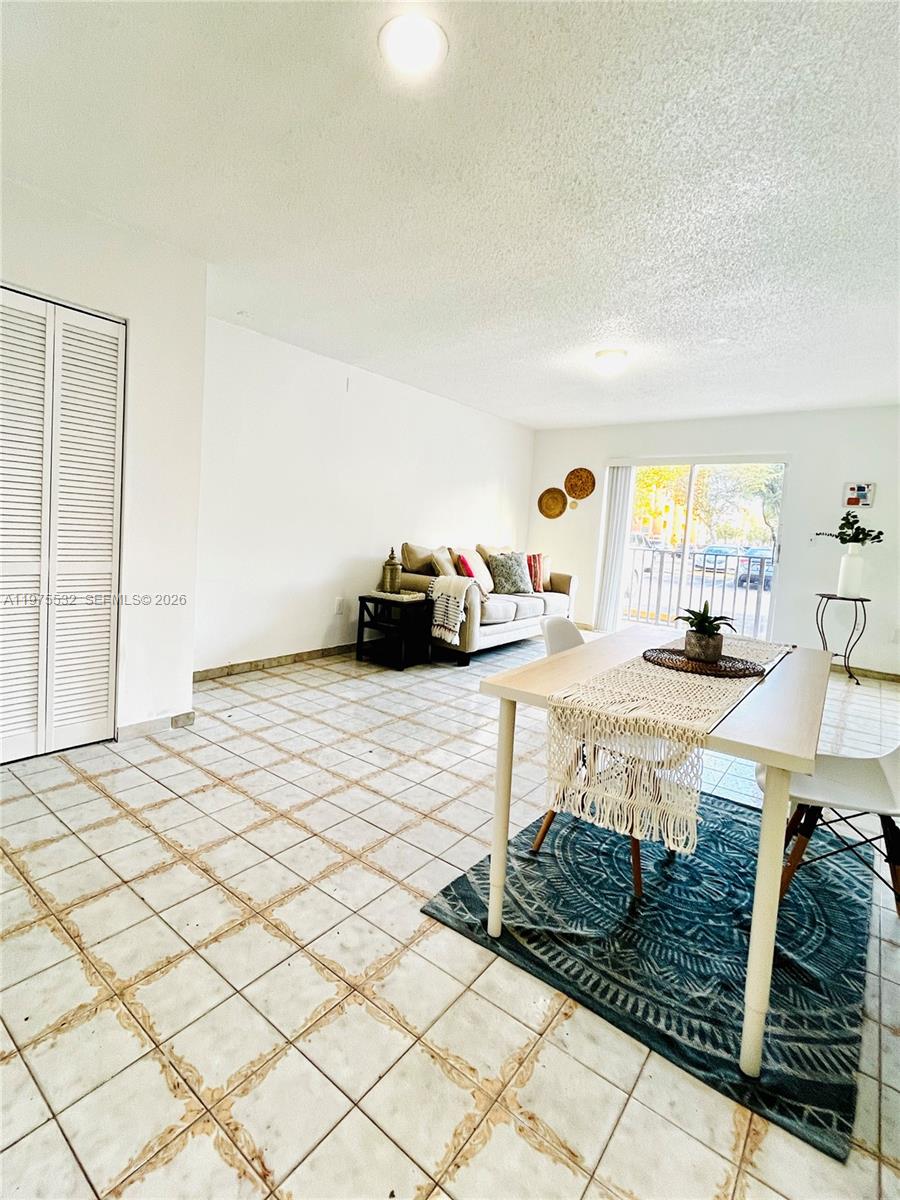 4721 Nw 7th Street 102-12 Property Photo 5
