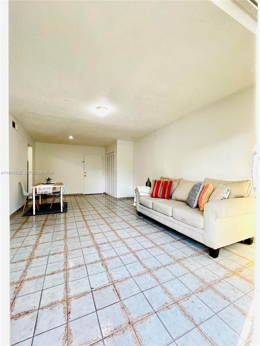 4721 Nw 7th Street 102-12 Property Photo 6